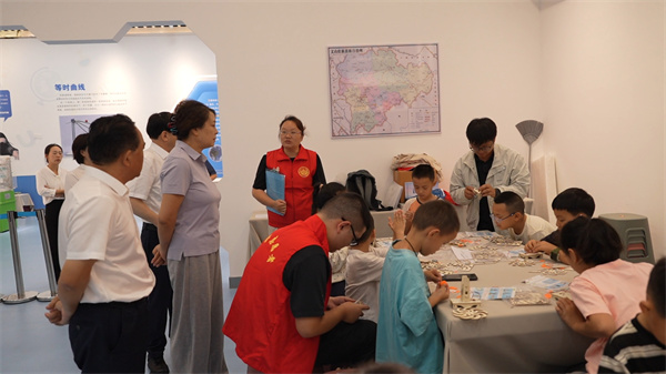 <font color='000000'>蒙冬梅赴丘北县调研“科普+旅游”融合发展工作情况</font>